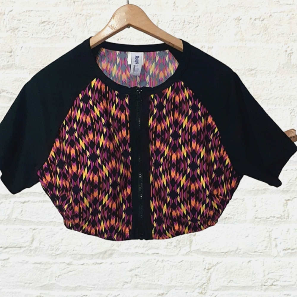 ALWAYS FOR ME SPORT TOP WITH FRONT ZIPPER/SHORT SLEEVES
